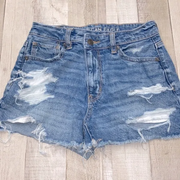 American Eagle MOM cutoff denim festival shorts size 0 - Image 3