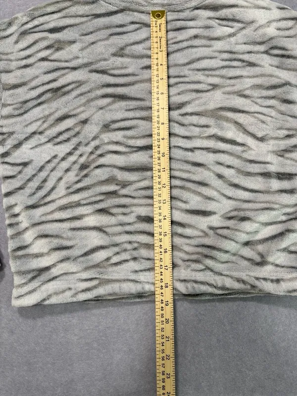 Hippie Rose Sweatshirt Size M Gray Zebra Print Fuzzy Fleece - Image 4