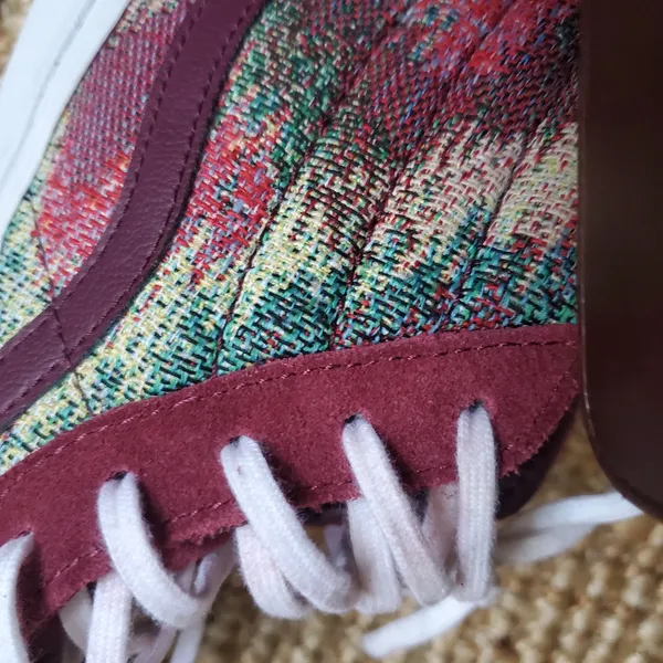 Vans high tops size 6.5 women's in burgundy and pattern worn once like n… - Image 2