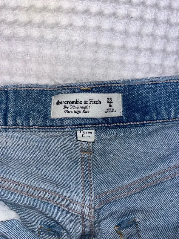 Abercrombie Jeans 90s Straight Ultra High-Rise - Image 4