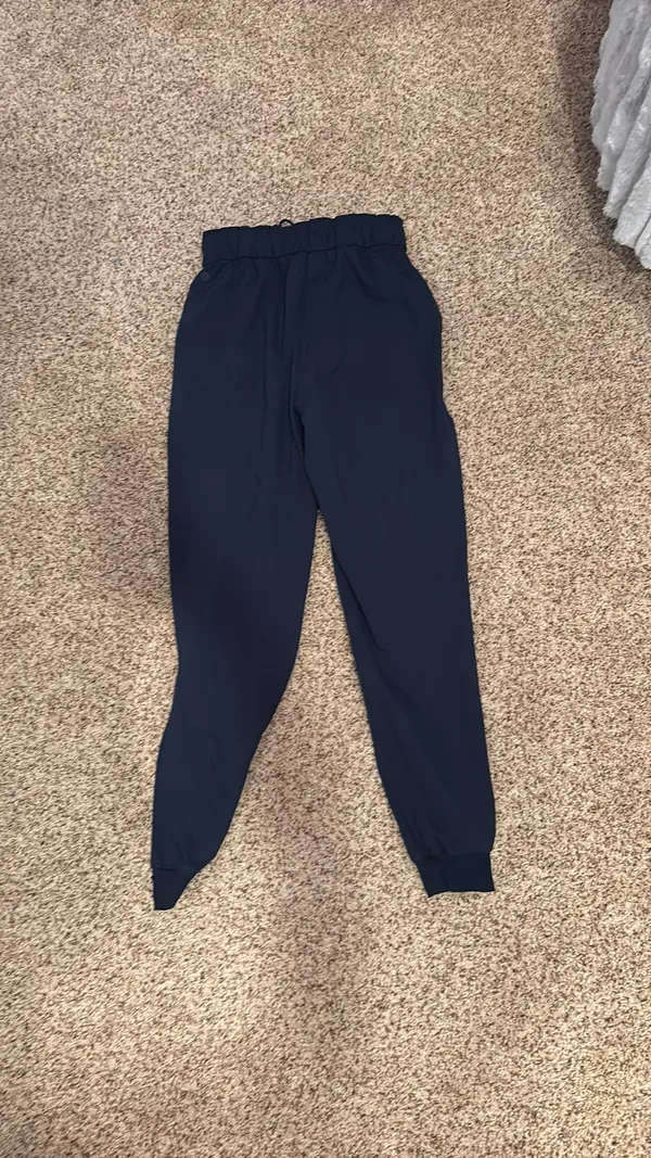Lululemon Joggers - Image 4