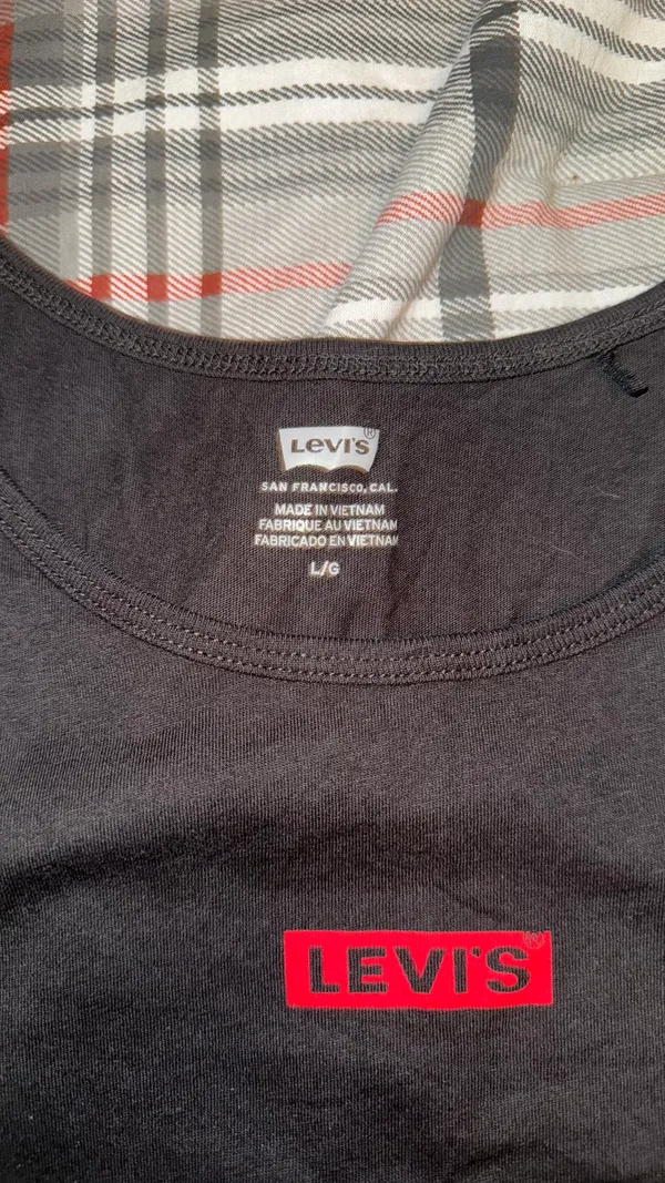 Levi’s Black Crop Tank Top - Image 3