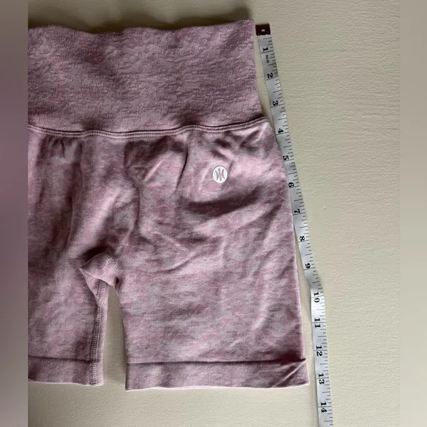 Astoria women’s pink camo seamless bike shorts high waisted lifting gym small - Image 4