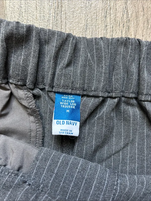Old Navy Women's gray Pinstripe Wide-Leg Pants - Image 2