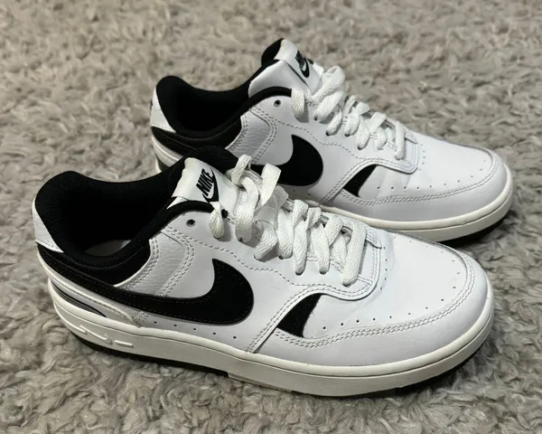 Gamma Force Shoes Sz 6 White & Black - Image 2