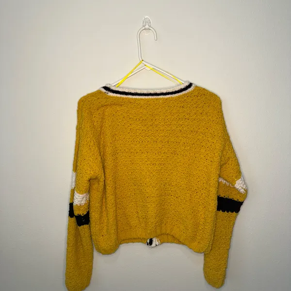 Cardigan Yellow - Image 5