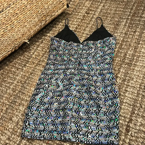 Superdown Revolve Sparkling Sequin Mini Dress Size Small - Image 8