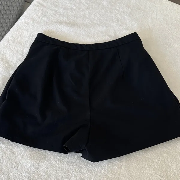 Zara pleated  Black Skorts - Image 4