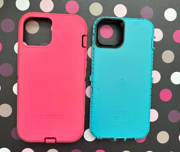 iPhone 14 Plus Otterbox Defender Phone Case - Image 3