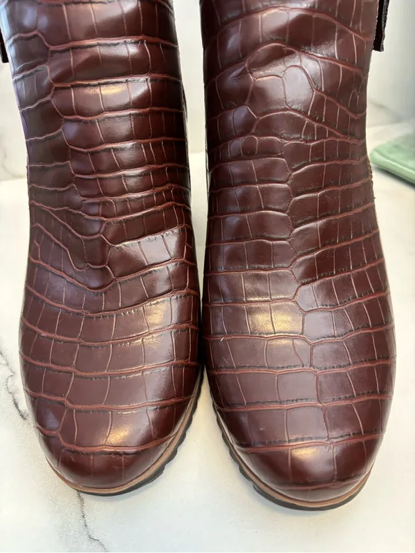 Isaac Mizrahi Sorel Croc-Embossed Brown Ankle‎ Booties - Image 7