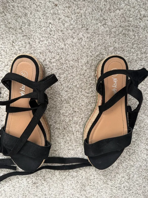 Nasty Gal Black Faux Suede Lace Up Espadrille Flatform Sandals Size 7 - Image 5