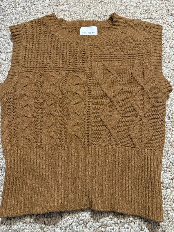 Pink Rose Sweater vest - Image 2