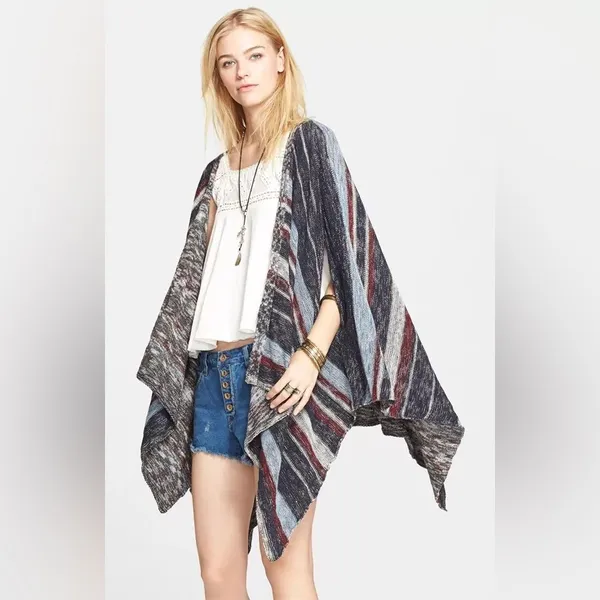 Free People Big‎ Trail Poncho Cardigan Sweater Blue Multi Large Festival Indie - Image 3
