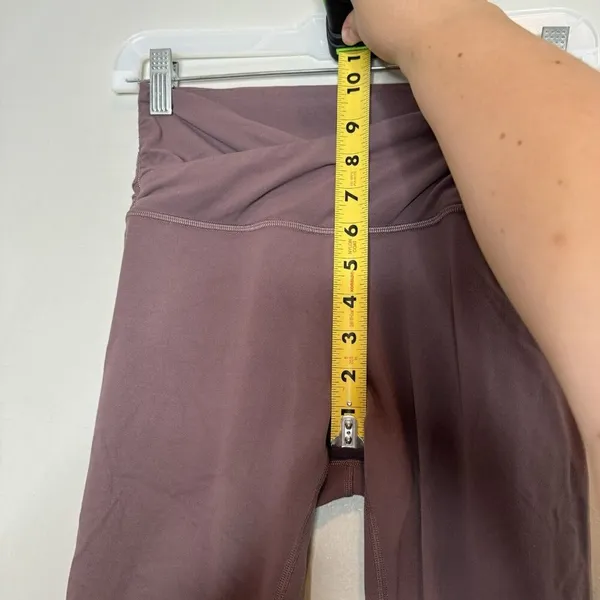 Lululemon Align High Rise Cross Waist Crop 21” Leggings Size 6 Taupe Purple - Image 9