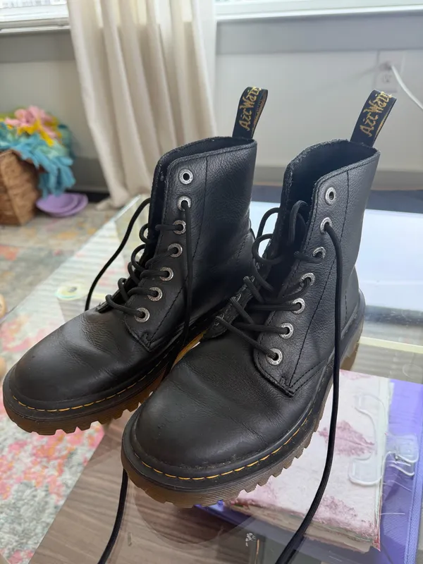 Dr. Martens 1460 Black Leather Combat Boots - US 6 - Image 6