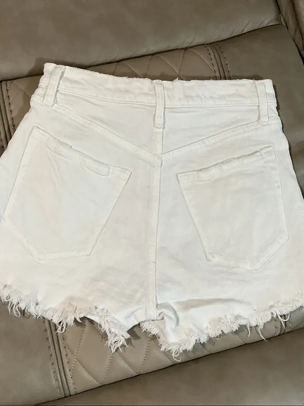 Abercrombie & Fitch White Frayed Hem High-Rise Denim Shorts - Image 3
