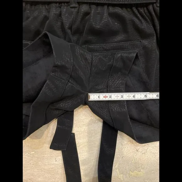 Express‎ Shortie Extreme High Rise Faux Leather Shorts size 2 W/ Belt - Image 7