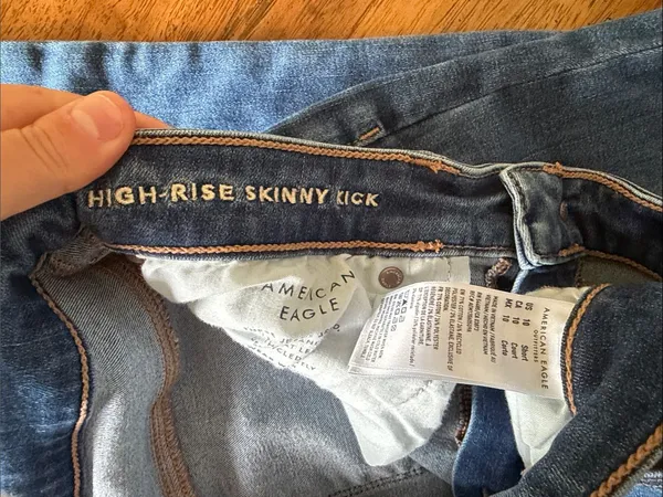 American Eagle High Rise Skinny Kick Jeans - Image 2