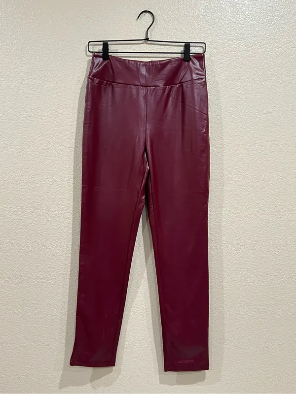 Francesca’s Alya Burgundy Faux Leather Ankle Pants NWT Size Medium - Image 3