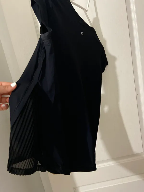 Lululemon Black Tshirt Mesh Sides - Image 2