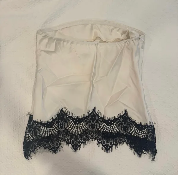 SHEIN Siren Gaze Matte Cream and Black Satin Lace Trim Bandeau Top Tube | XXS - Image 4