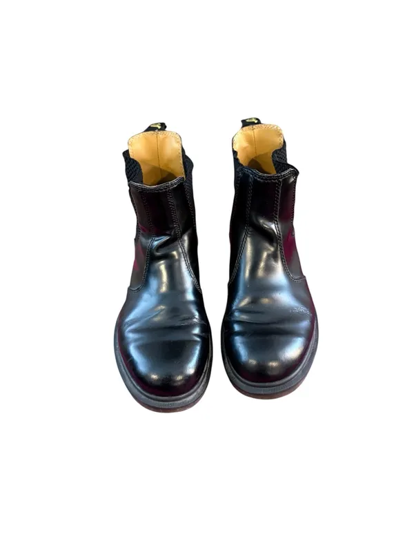 Dr. Martens 2976 Mono Chelsea Smooth Leather Ankle Boots - Image 8