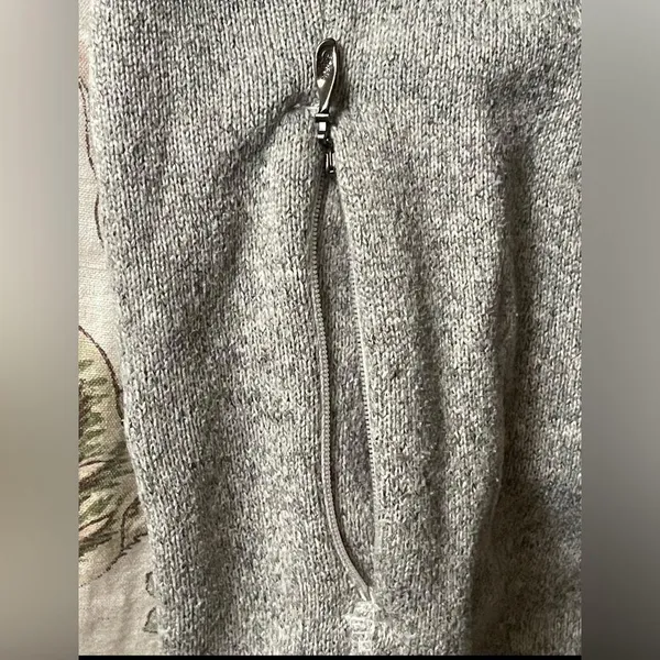 The North Face pullover woman's size M - Image 9