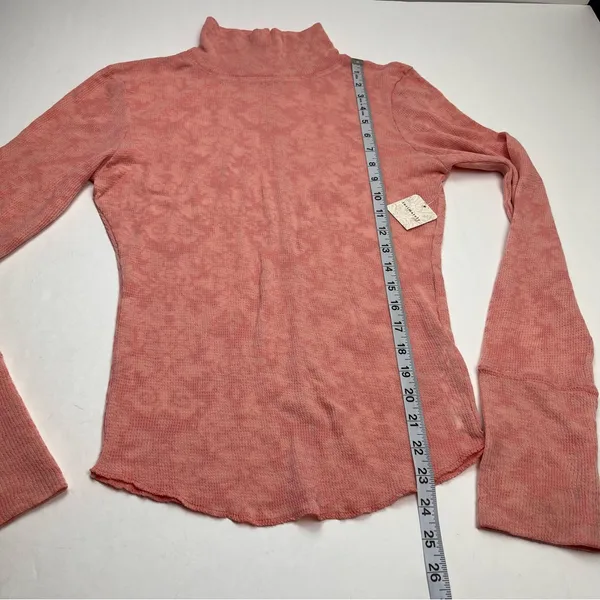Intimately Free People Turtleneck Top Medium Rose Pink‎ Burnout Floral NEW *FLAW - Image 9