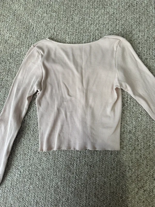 Brandy Melville Baby Pink Long Sleeve - Image 2