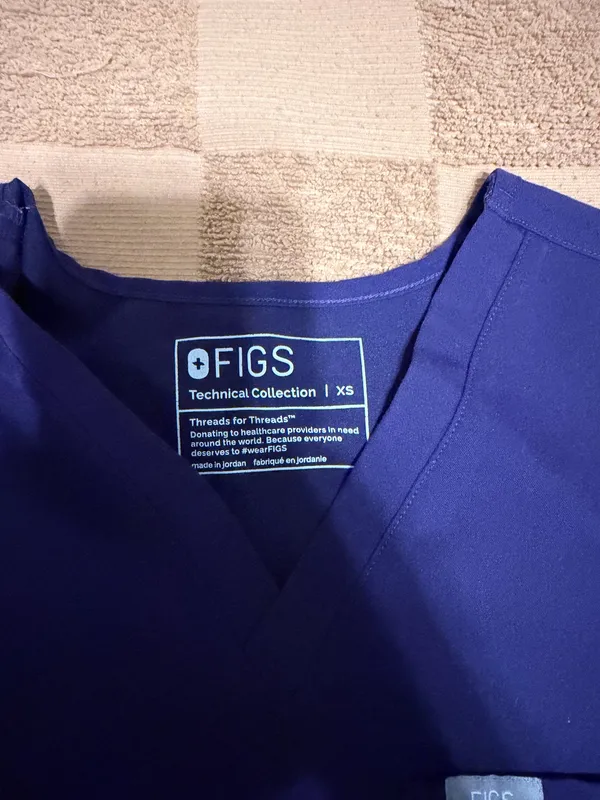 FIGS Scrubs - Image 3
