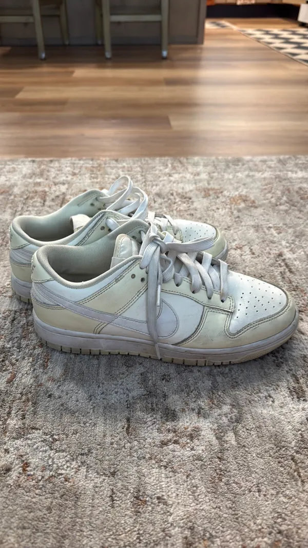 Nike shoes - Image 3