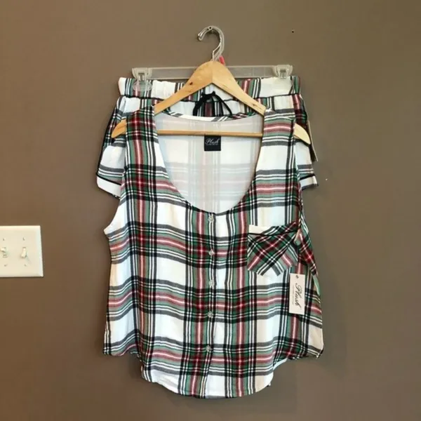 NWT Plush Apparel Plaid 2‎ Piece Pajama Set Small Red - Image 4