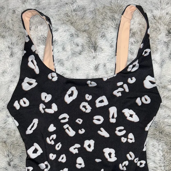 Onzie 🆕 NWOT | High Leg One Piece Swimsuit | Black White Leopard | S/M - Image 9