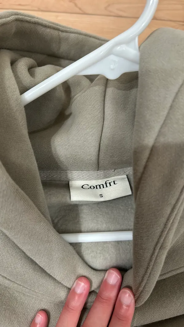Comfrt travel hoodie  - Image 4