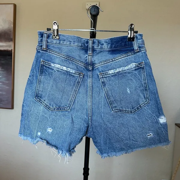 High Rise 4" Shorts - Image 2