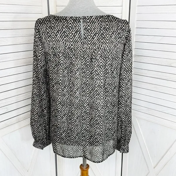 Ann‎ Taylor Loft Printed Pullover Blouse Cream Black Medium Long Sleeve - Image 4