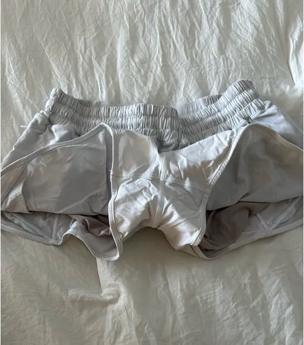 Lululemon Hotty Hot 2.5" Shorts White - Image 6