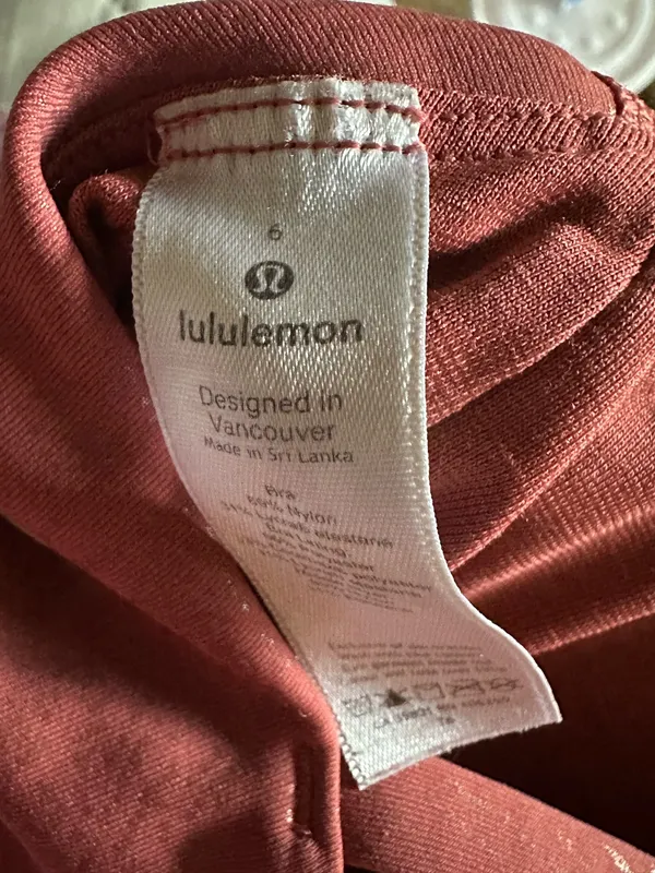Lululemon Sports Bra size 6 - Image 4