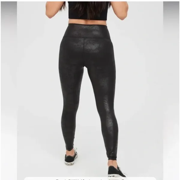 Offline by Aerie Black Shiny Leggings - Image 2