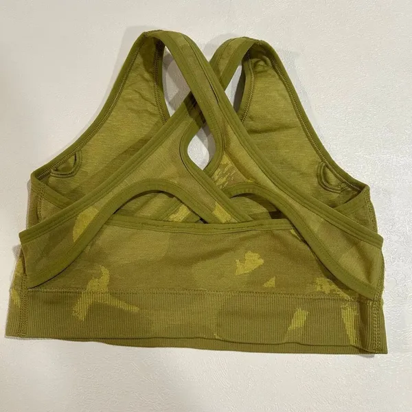 Gymshark Camo Seamless Sports Bra Olive Green Cross Back Size M - Image 2