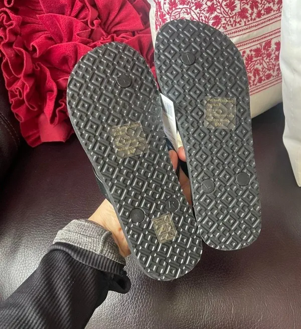 Tory Burch NWT Flip Flop - Black/Leo/009 - Size 7 avail - Gold Logo - Image 2