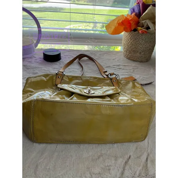 Coach Leah Yellow Shoulder Bag Signature Embossed Design Women's Handbag - Image 15