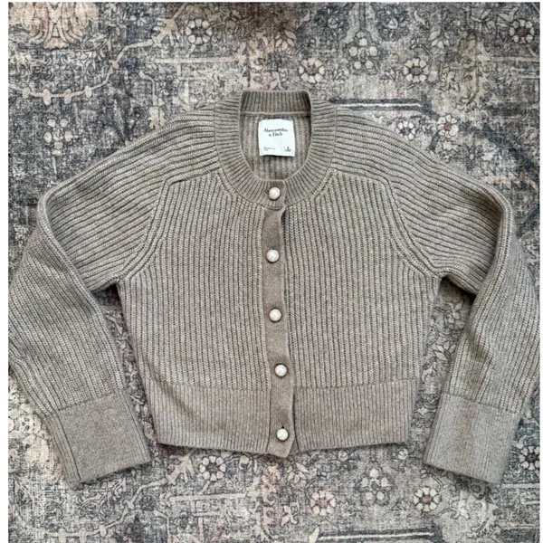 Abercrombie & Fitch Womens Cropped Ribbed Pearl Button Cardigan Sweater Taupe S - Image 2