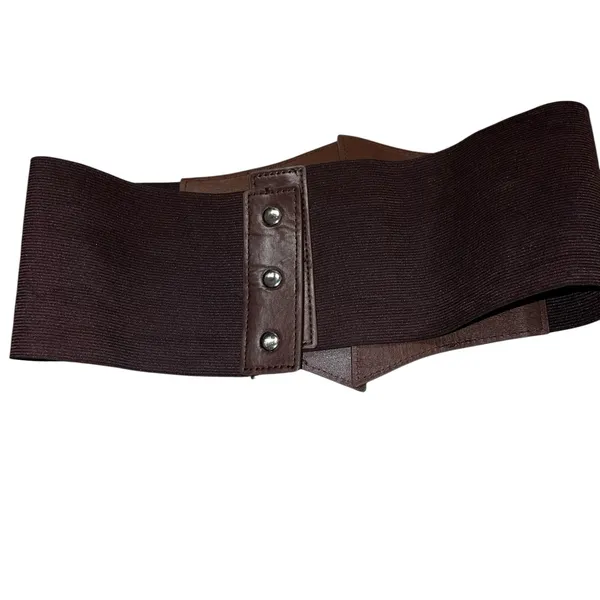 Brown snap in back wide belt with silver ring strap design - Image 5
