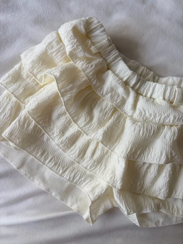 SHEIN cream ruffle shorts - Image 7