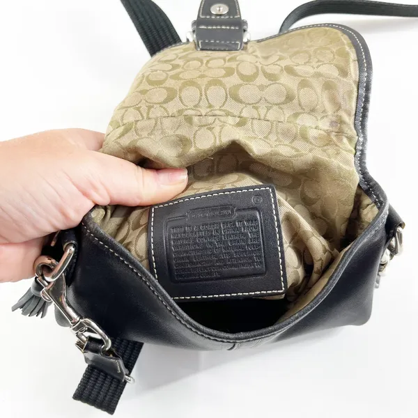 Vintage Coach Black Leather Soho Buckle Flap Crossbody Bag - Image 3