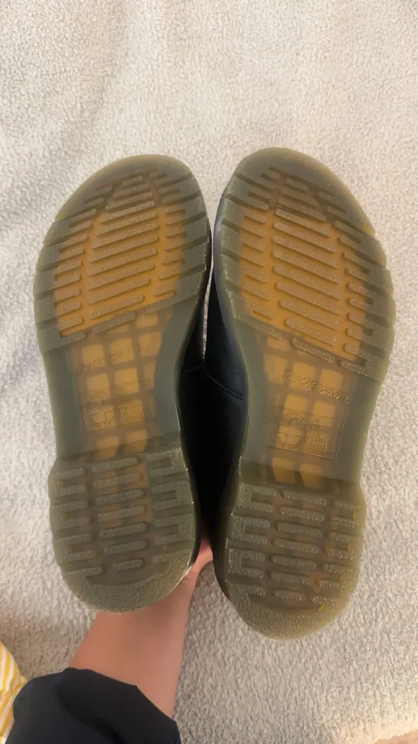 Dr. martens Mary Jane shoes. only worn once! size 4.5w - Image 3