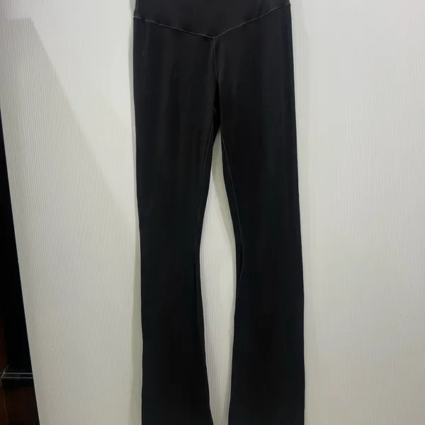Offline by Aerie Black High-Waisted wider Leggings size Medium - Image 7