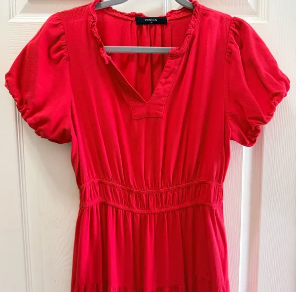 Zesica Tiered Midi Dress Size M Red Smocked Waist V-Neck Flutter Sleeve - Image 2