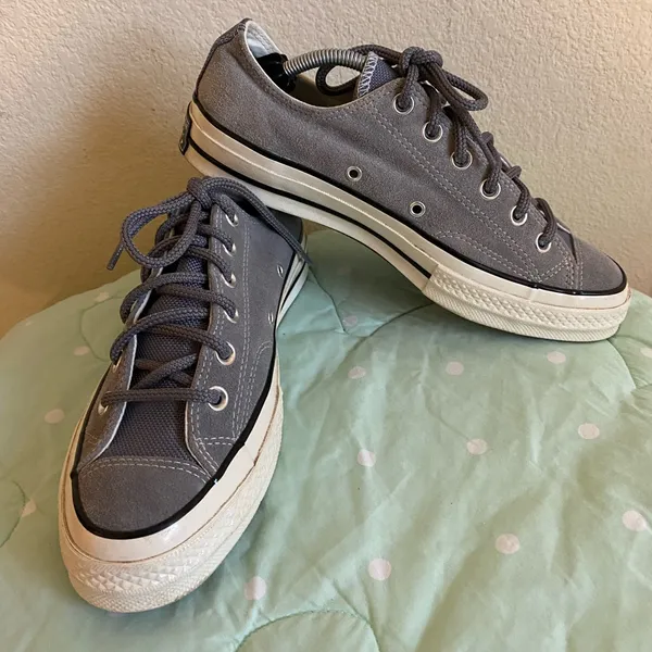 Converse Chuck 70 Suede Low Top Limited Edition size 8.5 like New - Image 2